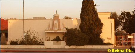 Radha Krishna Mandir Artesia image © ArtesiaIndia.us - Copying or reproduction of this image is prohibited